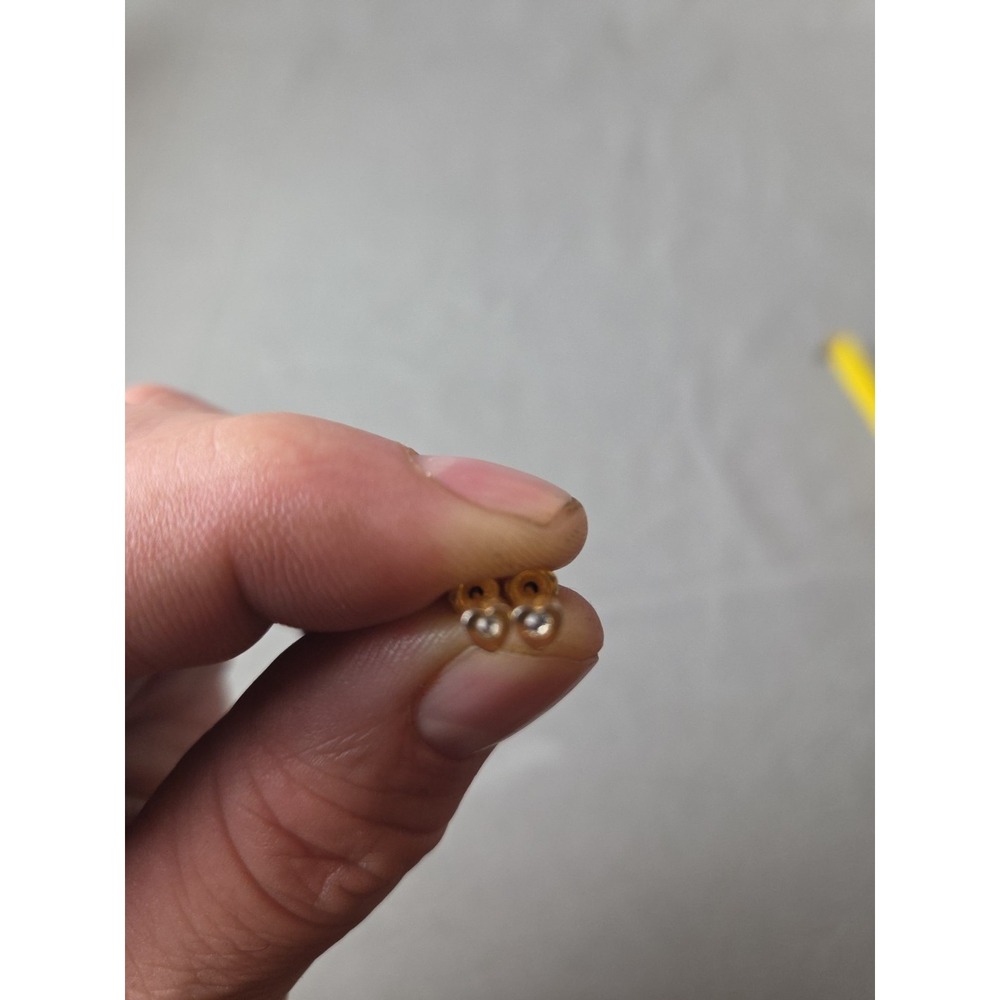 1 mm Diamond Heart Earrings - 10k Yellow Gold